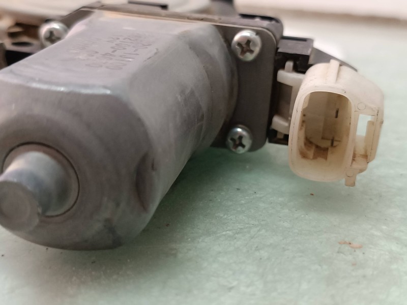 Recambio de elevalunas delantero derecho para hyundai i20 basis referencia OEM IAM 988201J100 2621004670 ELECTRICO