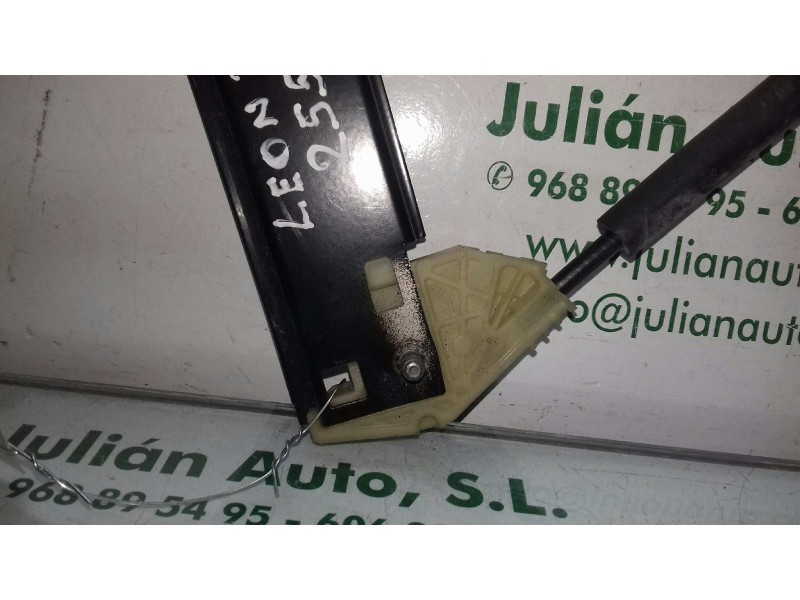 Recambio de elevalunas delantero izquierdo para seat leon st (5f8) reference referencia OEM IAM 5F4837461D  ELECTRICO