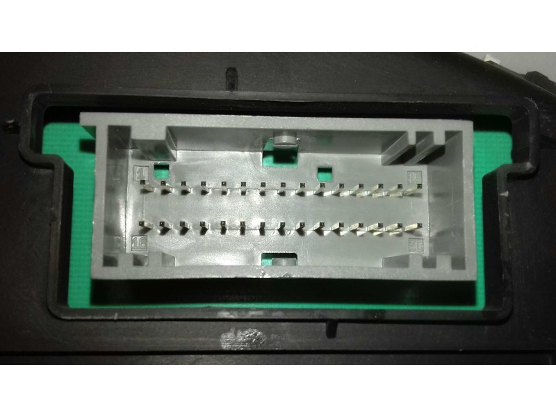 Recambio de cuadro instrumentos para renault megane ii berlina 5p confort authentique referencia OEM IAM 8200399693 35110419 