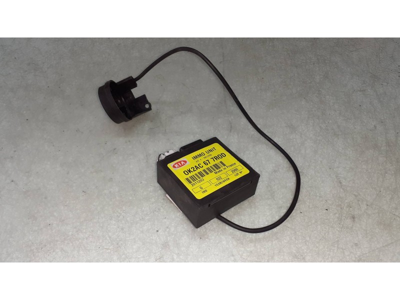 Recambio de centralita inmovilizador para kia carnival td ls referencia OEM IAM 0K2AC677R0D  