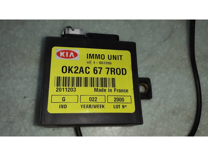 Recambio de centralita inmovilizador para kia carnival td ls referencia OEM IAM 0K2AC677R0D  