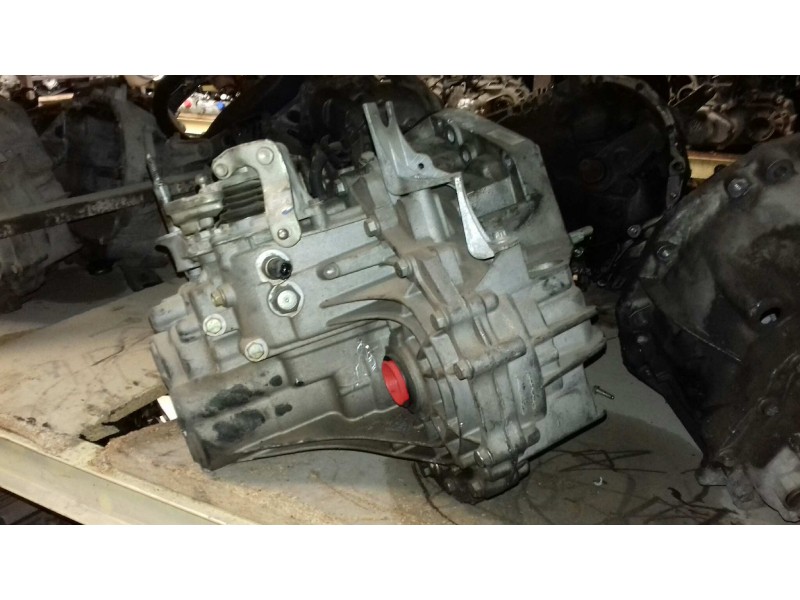 Recambio de caja cambios para renault megane ii berlina 5p confort dynamique referencia OEM IAM ND0000820012  6 VELOCIDADES