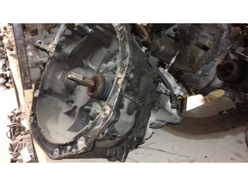 Recambio de caja cambios para renault megane ii berlina 5p confort dynamique referencia OEM IAM ND0000820012  6 VELOCIDADES