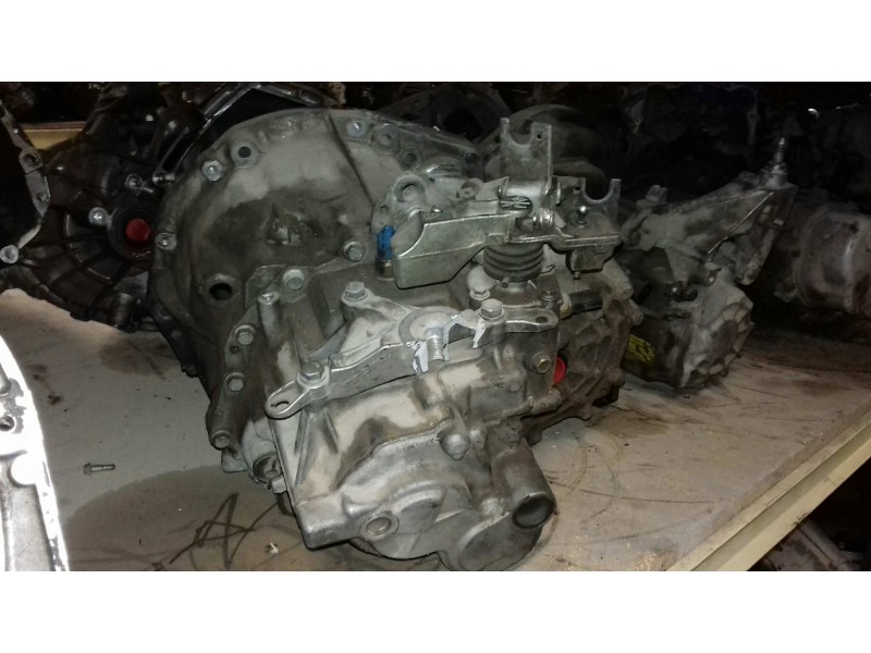 Recambio de caja cambios para renault megane ii berlina 5p confort dynamique referencia OEM IAM ND0000820012  6 VELOCIDADES Recambio de caja cambios para renault megane ii berlina 5p confort dynamique referencia OEM IAM ND0000820012  6 VELOCIDADES