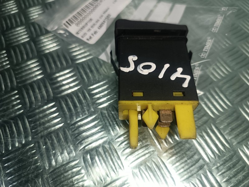 Recambio de interruptor para audi 100 berlina (c4) básico referencia OEM IAM 4A0941563  ANTINIEBLA
