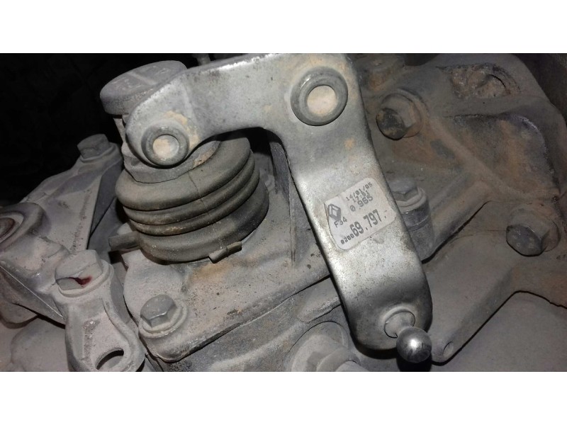 Recambio de caja cambios para renault megane ii berlina 5p dynamique referencia OEM IAM ND0001  6 VELOCIDADES Recambio de caja cambios para renault megane ii berlina 5p dynamique referencia OEM IAM ND0001  6 VELOCIDADES
