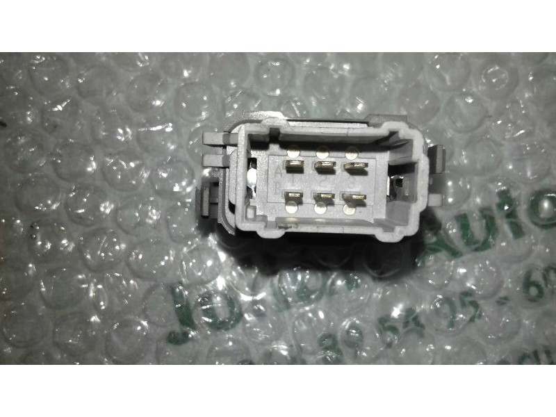 Recambio de interruptor para renault megane ii berlina 5p dynamique referencia OEM IAM 2808201 315013A CIERRE