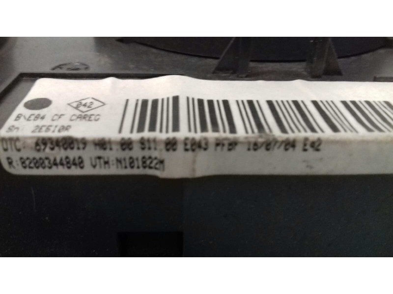 Recambio de mando climatizador para renault megane ii berlina 5p dynamique referencia OEM IAM 8200344840  VALEO