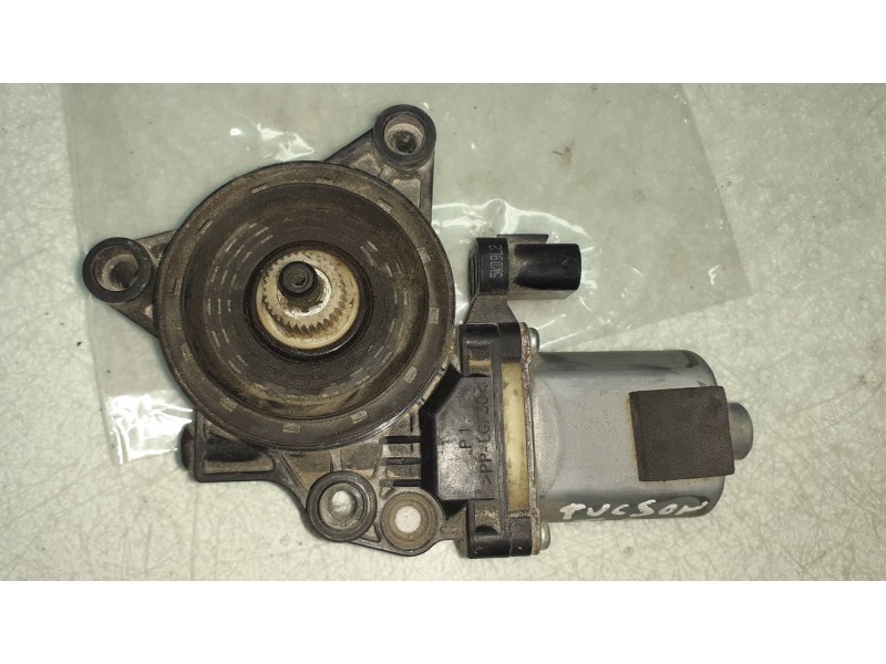 Recambio de motor elevalunas trasero derecho para hyundai tucson essence bluedrive 2wd referencia OEM IAM 83460D7000 00110058468