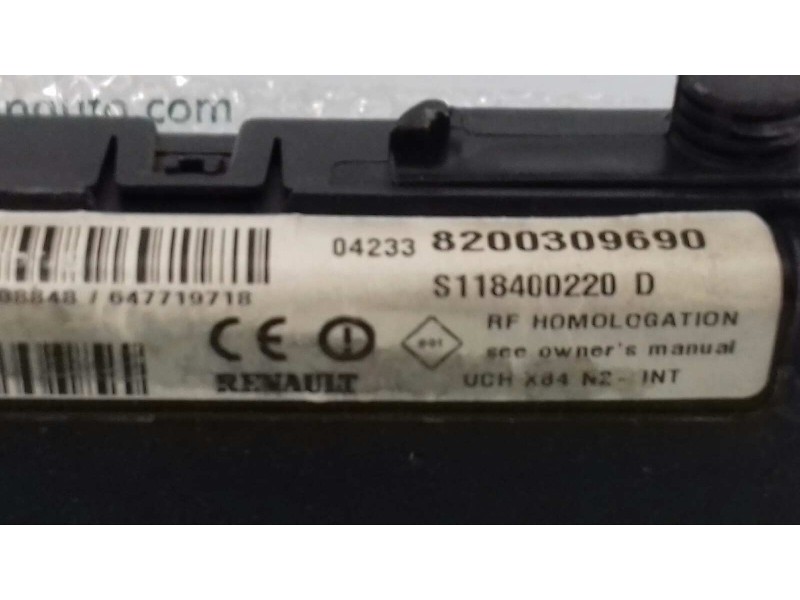 Recambio de modulo electronico para renault megane ii berlina 5p dynamique referencia OEM IAM 8200309690 S118400220D UCHX84N2