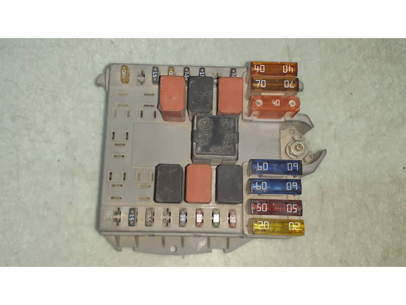 Recambio de caja reles / fusibles para fiat doblo (119) 1.6 16v elx referencia OEM IAM 46752706  DELPHI