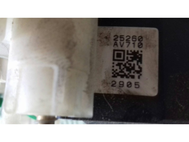 Recambio de mando luces para nissan almera (n16/e) line up referencia OEM IAM 25560BN808 25540AV620 25250AV710