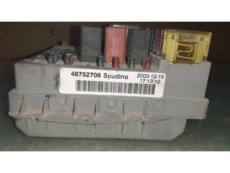 Recambio de caja reles / fusibles para fiat doblo (119) 1.6 16v elx referencia OEM IAM 46752706  DELPHI