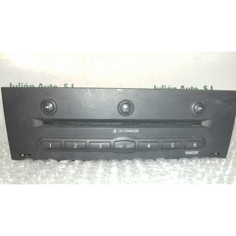 Recambio de sistema audio / radio cd para renault megane ii berlina 5p dynamique referencia OEM IAM 8200084437 8200084437A R02S1
