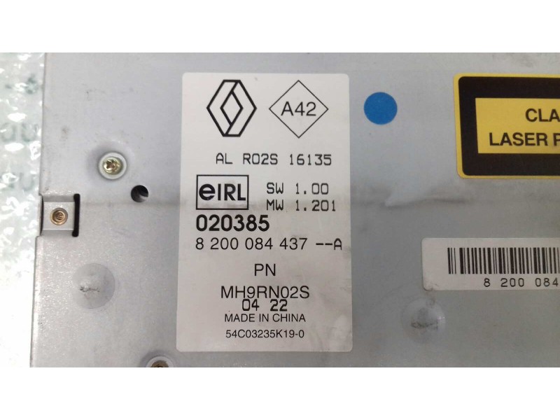 Recambio de sistema audio / radio cd para renault megane ii berlina 5p dynamique referencia OEM IAM 8200084437 8200084437A R02S1