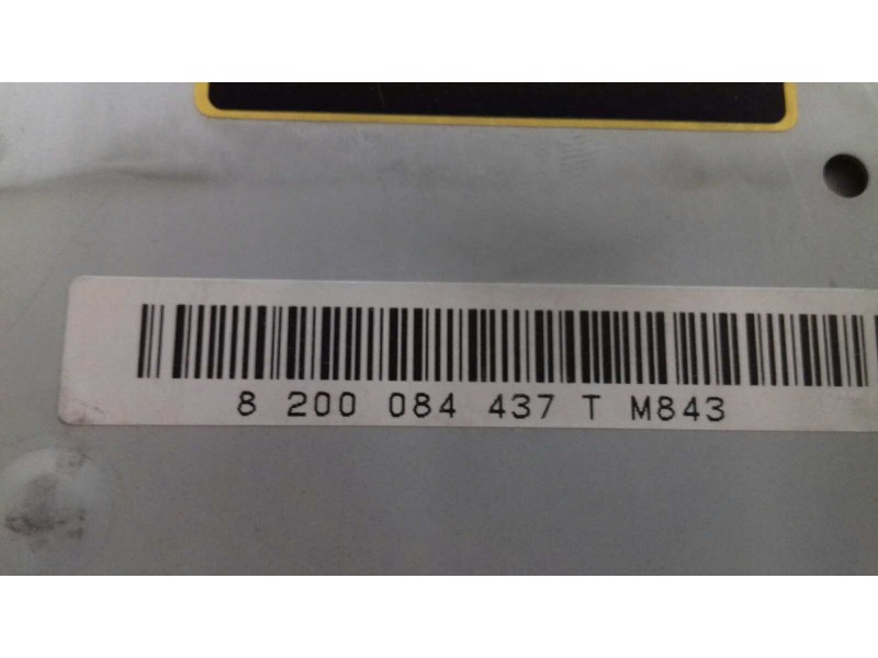 Recambio de sistema audio / radio cd para renault megane ii berlina 5p dynamique referencia OEM IAM 8200084437 8200084437A R02S1