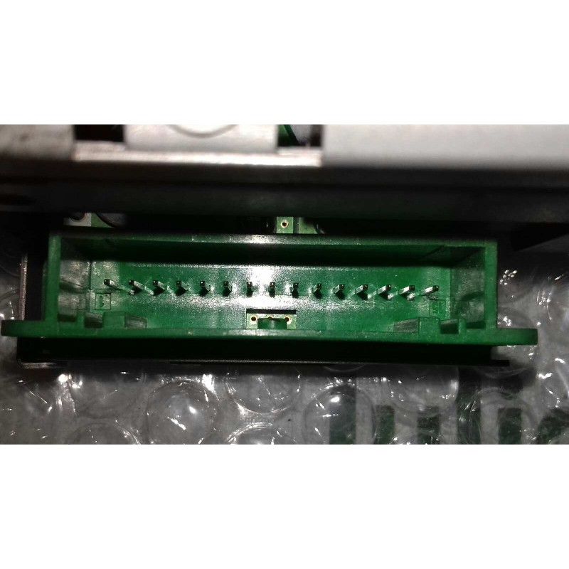 Recambio de sistema audio / radio cd para renault megane ii berlina 5p dynamique referencia OEM IAM 8200084437 8200084437A R02S1