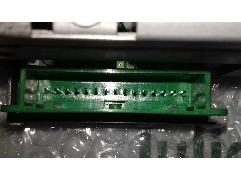 Recambio de sistema audio / radio cd para renault megane ii berlina 5p dynamique referencia OEM IAM 8200084437 8200084437A R02S1