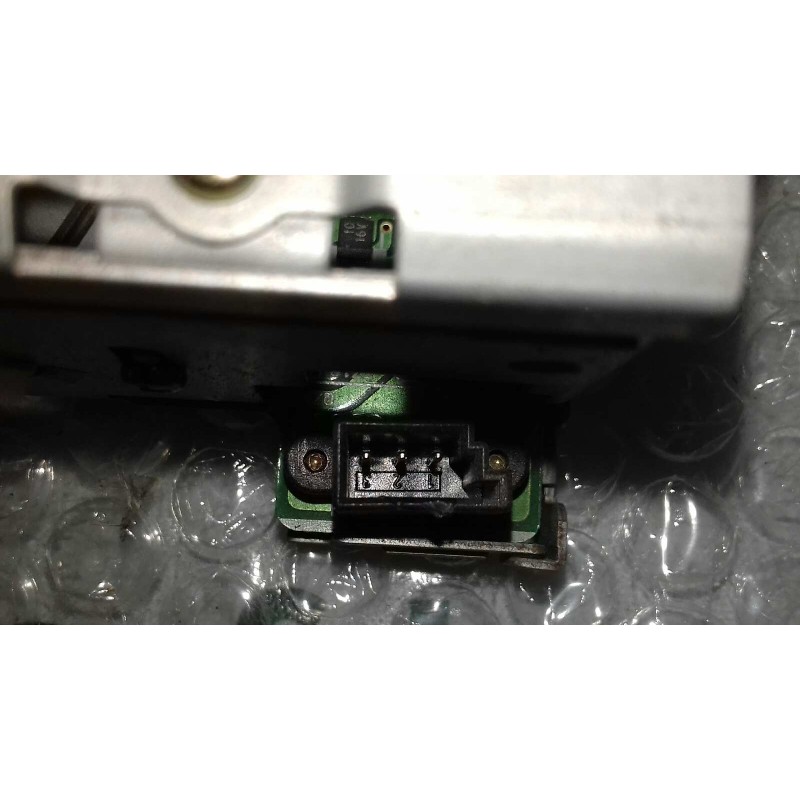 Recambio de sistema audio / radio cd para renault megane ii berlina 5p dynamique referencia OEM IAM 8200084437 8200084437A R02S1