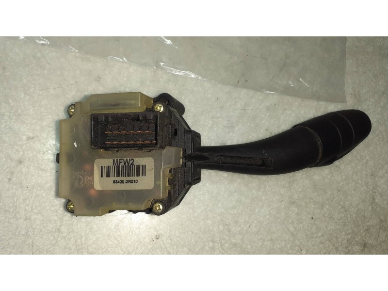 Recambio de mando limpia para hyundai i30 classic gl referencia OEM IAM 934202R010 3693PALHD2 