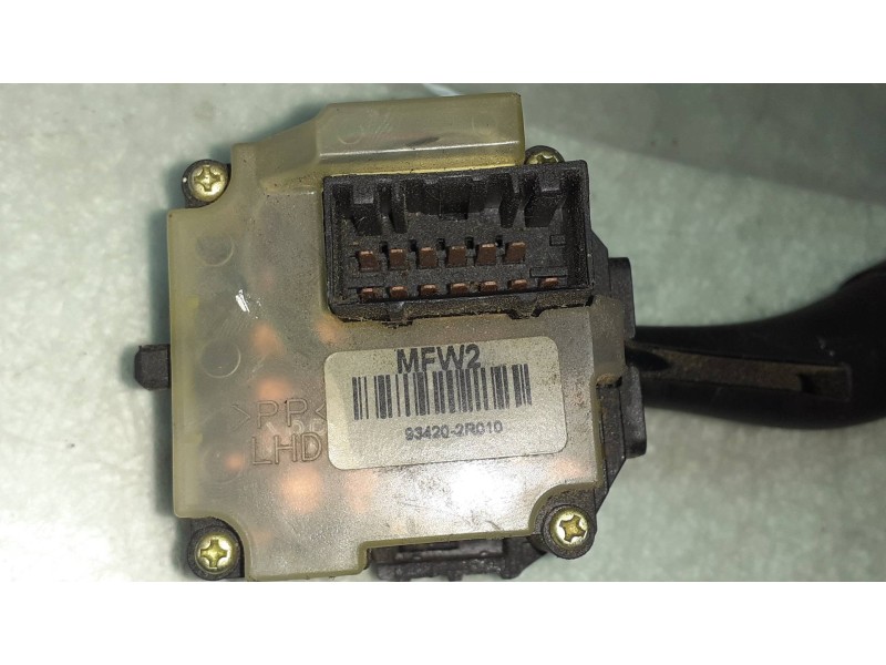 Recambio de mando limpia para hyundai i30 classic gl referencia OEM IAM 934202R010 3693PALHD2 