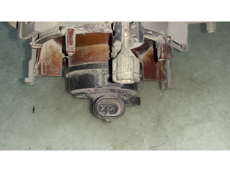 Recambio de faro antiniebla derecho para iveco stralis (ad/at) referencia OEM IAM 89201151 41221084 VALEO