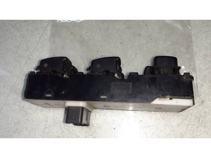 Recambio de mando elevalunas delantero izquierdo para kia rio 1.5 crdi ex1 referencia OEM IAM 935701G110 202004436 