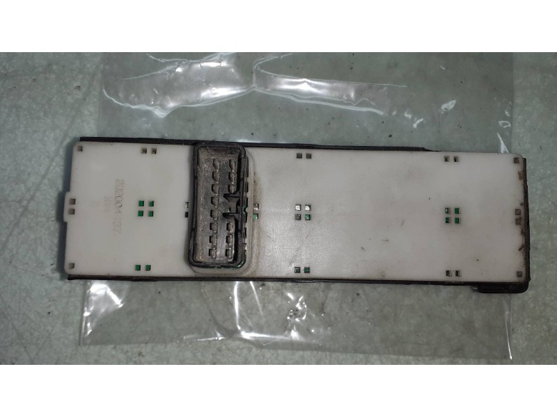 Recambio de mando elevalunas delantero izquierdo para kia rio 1.5 crdi ex1 referencia OEM IAM 935701G110 202004436 