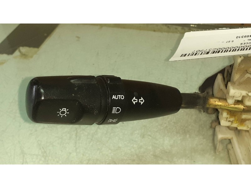 Recambio de mando luces para kia carnival 2.2 crdi vgt active referencia OEM IAM 469310  