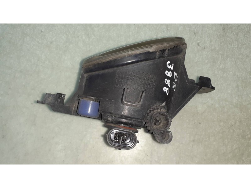 Recambio de faro antiniebla derecho para nissan qashqai (j10) acenta referencia OEM IAM 89206421 261508990A VALEO