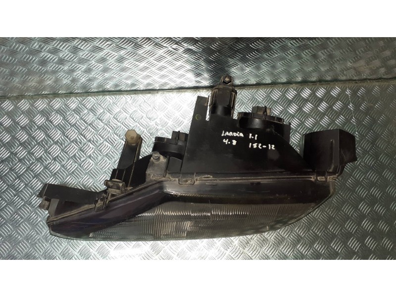 Recambio de faro izquierdo para lancia y10 junior referencia OEM IAM 37130748  
