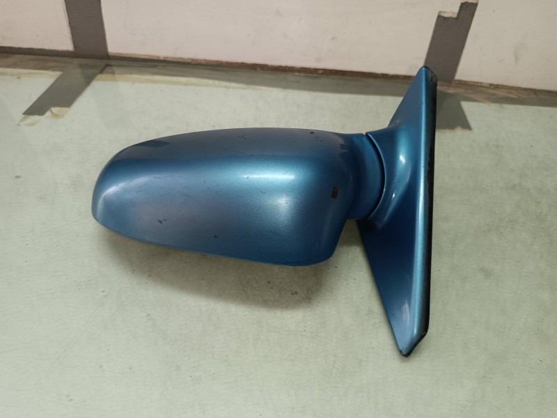 Recambio de retrovisor izquierdo para hyundai coupe (rd) referencia OEM IAM 010079  ELECTRICO