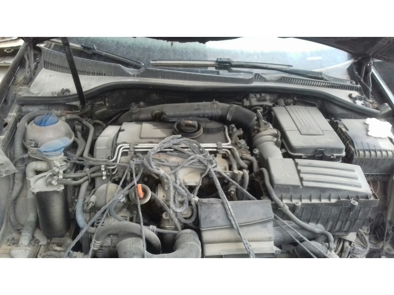 volkswagen golf v berlina (1k1) del año 2006