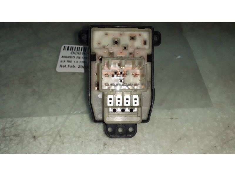 Recambio de mando retrovisor para kia rio 1.5 crdi active referencia OEM IAM 202005064 935301G100 REGULACION