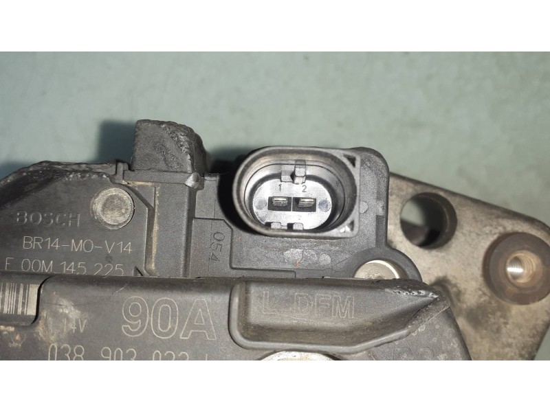 Recambio de alternador para ford galaxy (vy) ambiente referencia OEM IAM 038903023L BOSCH 