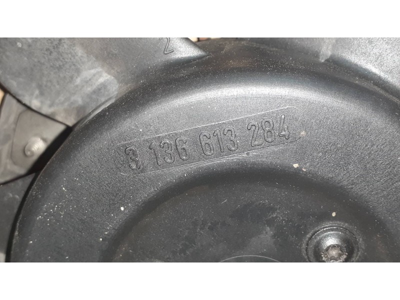 Recambio de electroventilador para ford galaxy (vy) ambiente referencia OEM IAM 130303878 3136613284 
