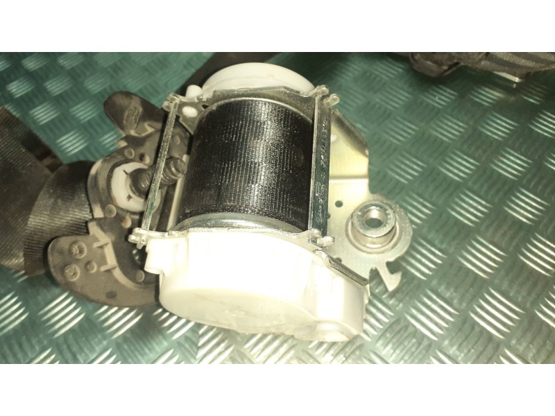 Recambio de cinturon seguridad trasero izquierdo para peugeot 308 style referencia OEM IAM 98087919XX 33017492B 33035173