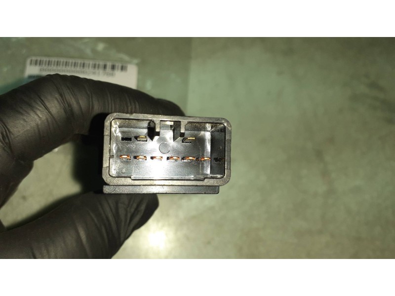 Recambio de warning para kia rio 1.5 crdi active referencia OEM IAM 864W0140  CONECTOR 6 PINES