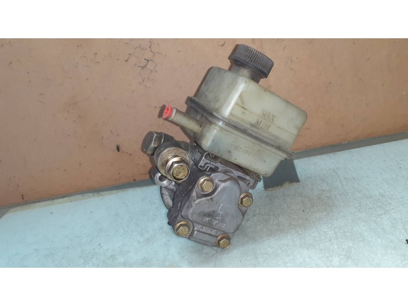 Recambio de bomba servodireccion para mazda 626 berlina (gf) 2.0 16v cat referencia OEM IAM   