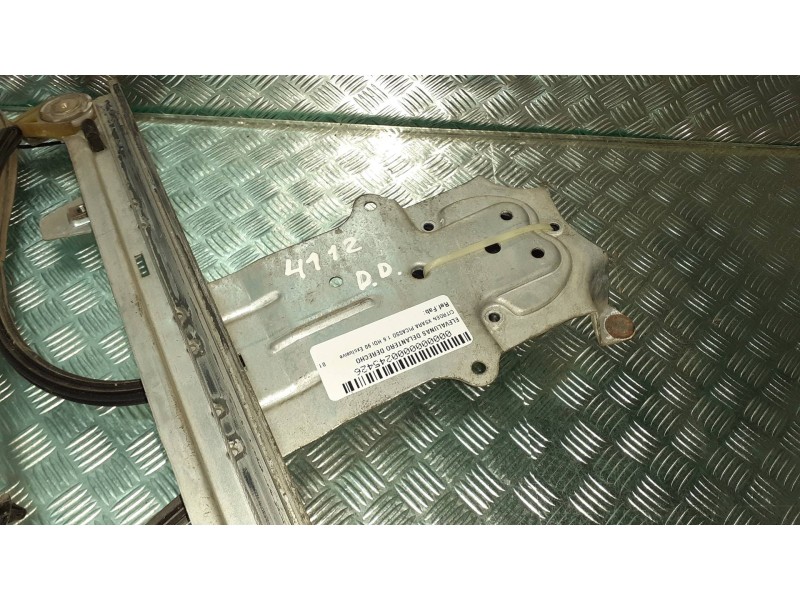 Recambio de elevalunas delantero derecho para citroen xsara picasso 1.6 hdi 90 exclusive referencia OEM IAM   ELECTRICO