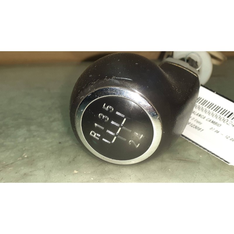 Recambio de pomo palanca cambio para opel corsa d enjoy referencia OEM IAM 009123061  5 VELOCIDADES
