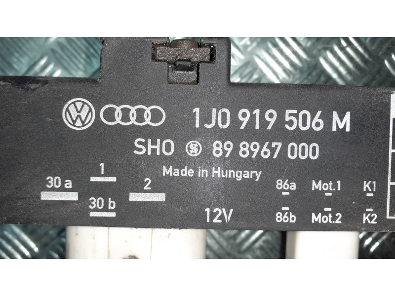 Recambio de caja reles / fusibles para seat ibiza (6l1) stella referencia OEM IAM 1J0919506M  898967000