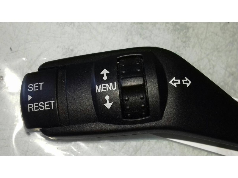 Recambio de mando intermitentes para ford focus berlina (cap) ambiente (d) referencia OEM IAM 17D9401  
