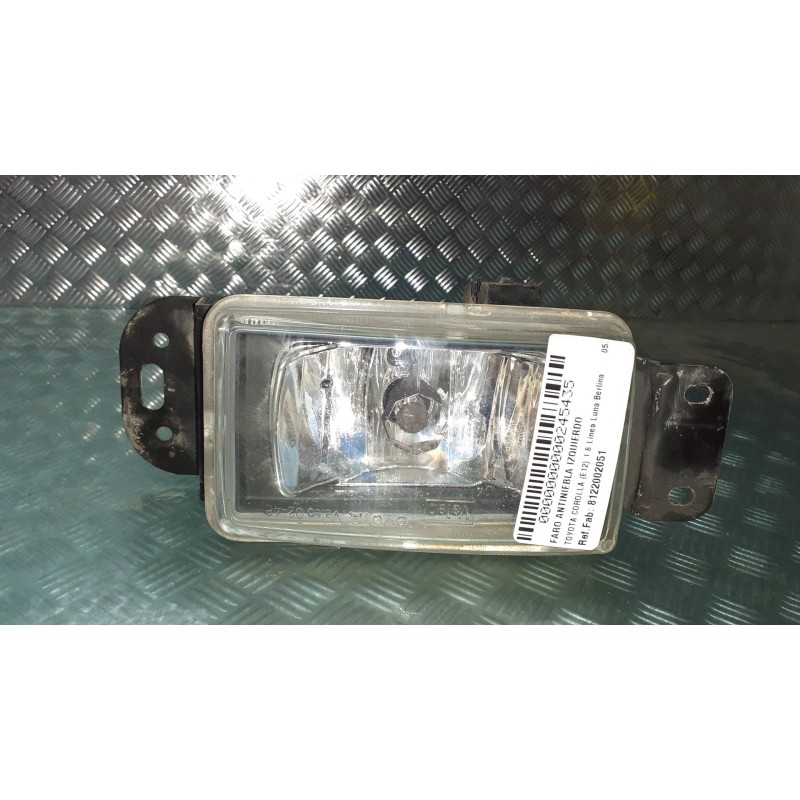 Recambio de faro antiniebla izquierdo para toyota corolla (e12) 1.6 linea luna berlina referencia OEM IAM 8122002051  