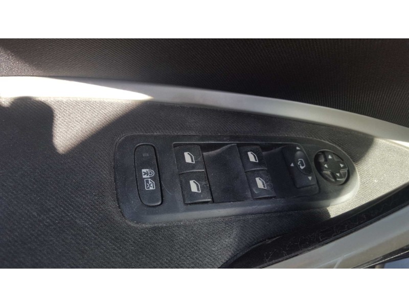 citroen c5 berlina del año 2012