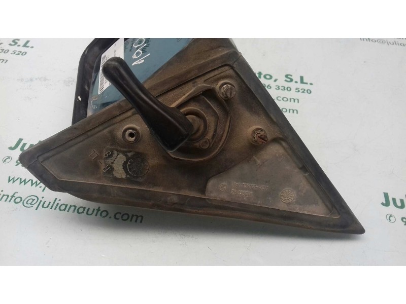 Recambio de retrovisor derecho para mercedes-benz clase c (w201) berlina referencia OEM IAM 2018101016  MANUAL