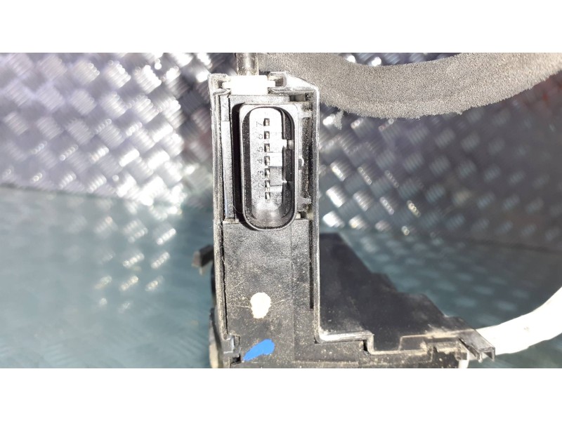 Recambio de cerradura puerta trasera izquierda para peugeot 308 style referencia OEM IAM   7 PINES