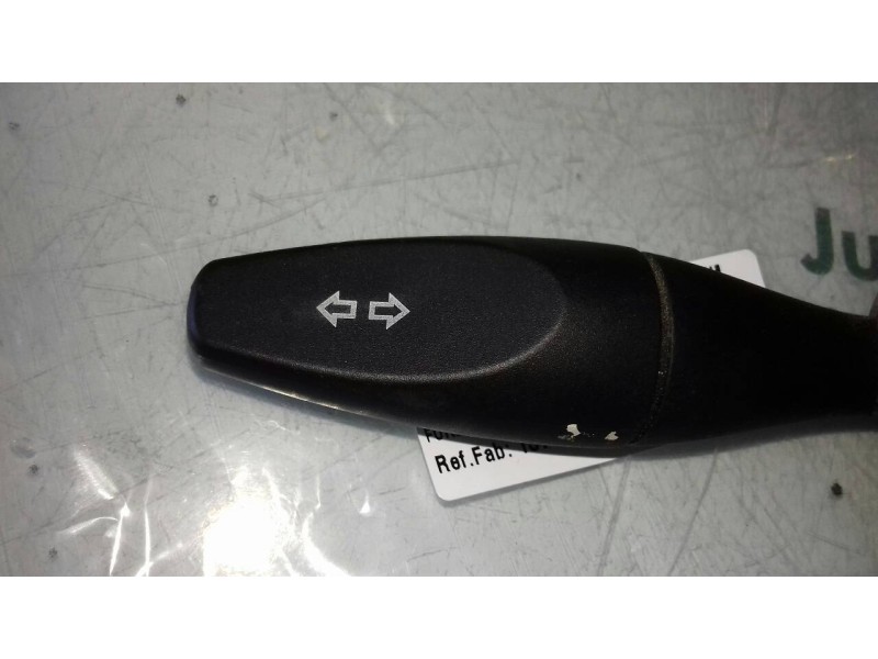 Recambio de mando intermitentes para ford fiesta (cbk) ambiente referencia OEM IAM 1S7T13335AE  