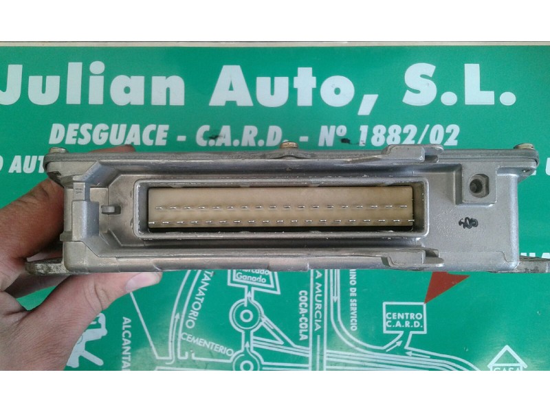 Recambio de centralita motor uce para citroen saxo 1.4 exclusive referencia OEM IAM 0261203736 9620398980 