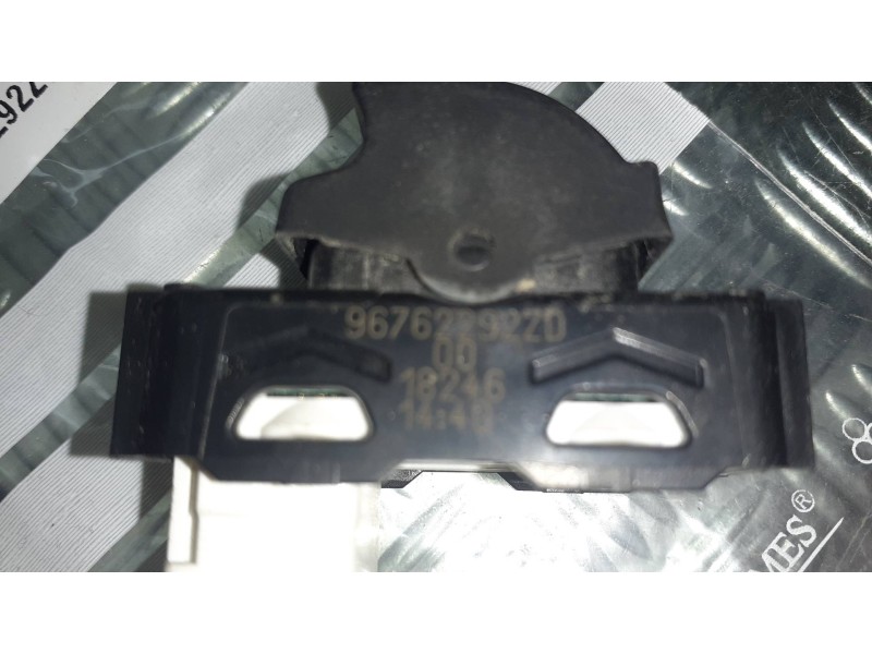 Recambio de mando elevalunas trasero izquierdo para peugeot 308 style referencia OEM IAM 96762292ZD  CONECTOR 4 PINES